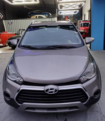 HYUNDAI HB20X 1.6 16V STYLE FLEX 4P AUTOMÁTICO